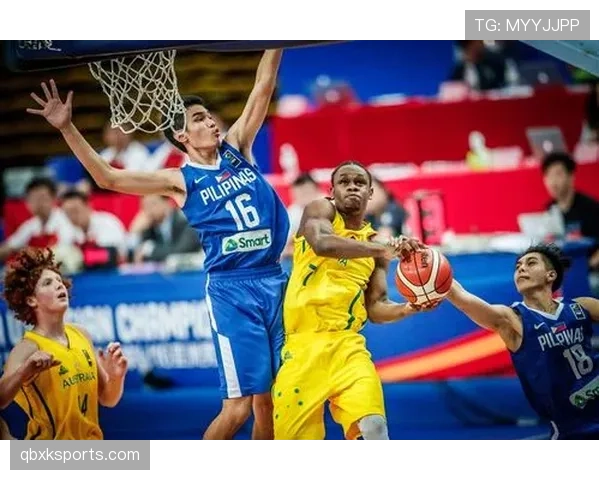 篮球场上NBA与FIBA的回场规则有何不同，如何判定和避免？