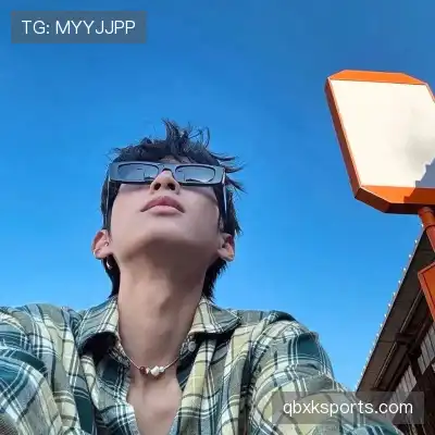 富承青